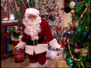 Ho ho ho, that's not Scott Calvin! It's Raven!